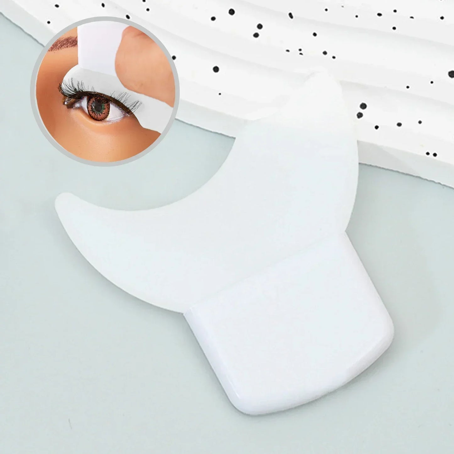 Silicone tool for eye makeup